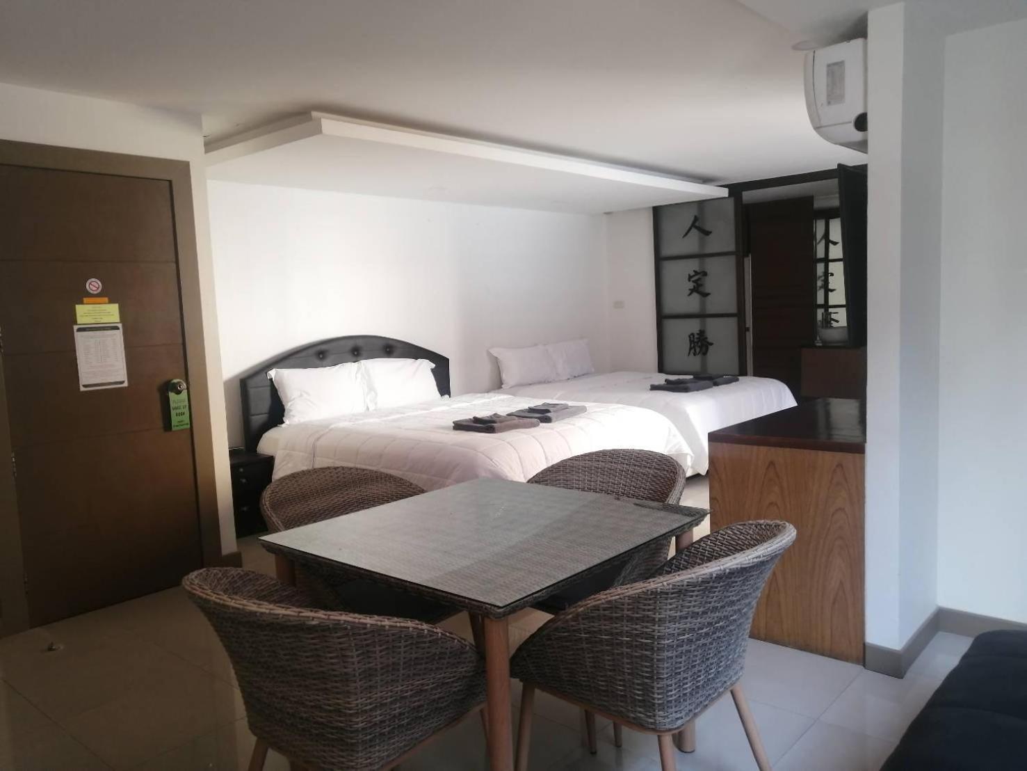 Pasadena Lodge Pattaya Exteriör bild