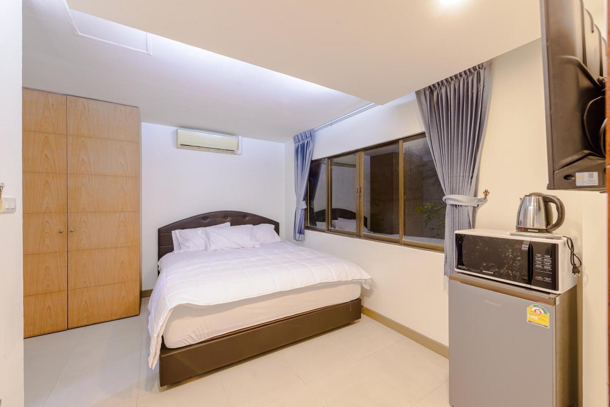 Pasadena Lodge Pattaya Exteriör bild